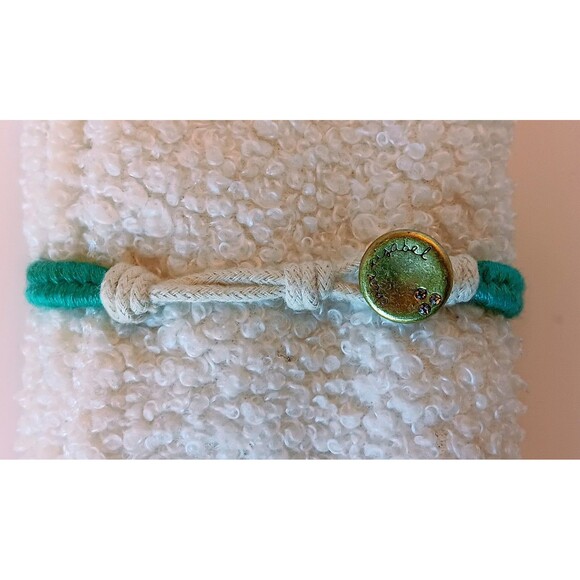 Chloe + Isabel Bora Bora Statement Toggle Bracelet 6.5-7.5 in (G) - Picture 3 of 9